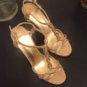 Ivanka Trump high heel glitter straps sandal size 8. heel is glossy mirror gold